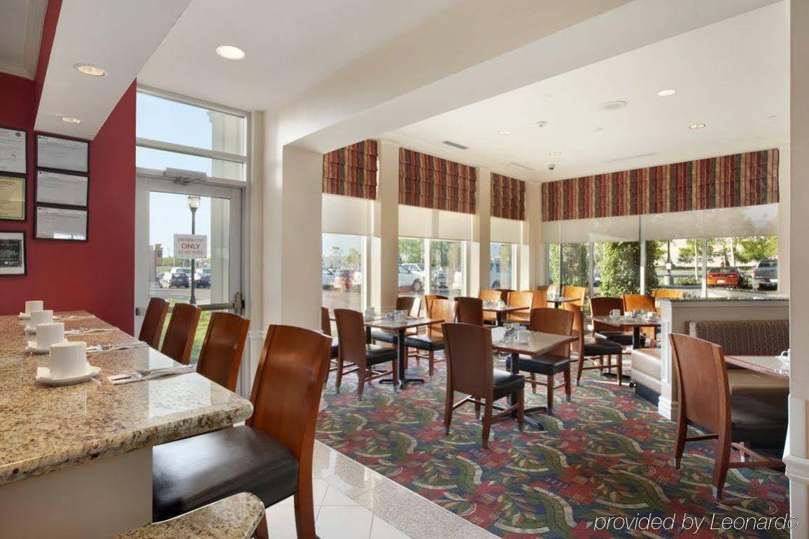 Hilton Garden Inn West Edmonton Buitenkant foto